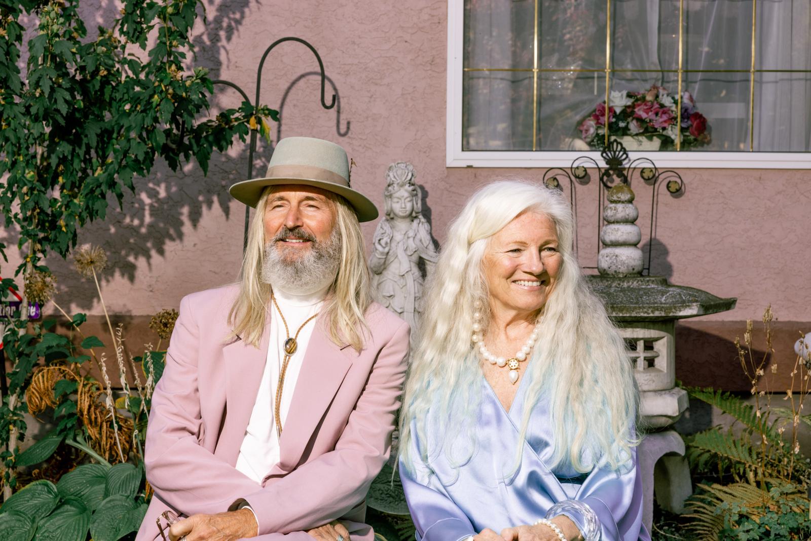 erg hero couple garden - Blog An older couple sitting together in a sunny garden, smiling